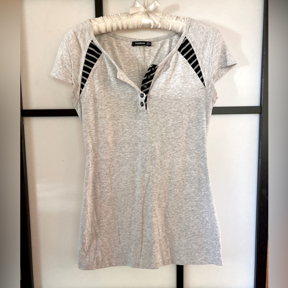 Stripe detail, gray fitted Henley tee.